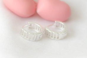 L-AR1040 Aros argollas cubanos lineas verticales