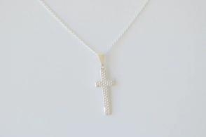 L-CA0323 Cadena 40+ cruz labrada alargada