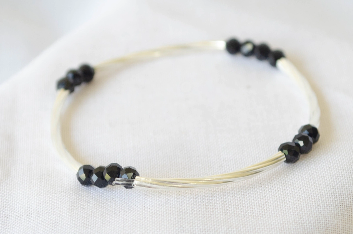 L-PU0147 Pulsera tubitos y bolitas NEGRO