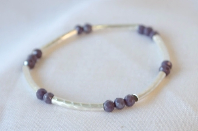 L-PU0149 Pulsera elastizada tubos cristales GRIS OSCURO