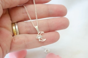 L-CA0273 Cadena 45 cm+dije luna cubics