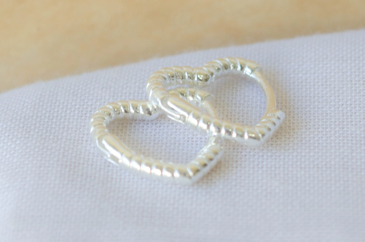 L-ARC0003 Aros cubanos corazones lineas