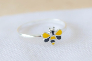 L-ANn0002 ANILLO NENA abeja