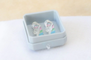 ABRI1513 Abirdores unicornio cabeza esmalte