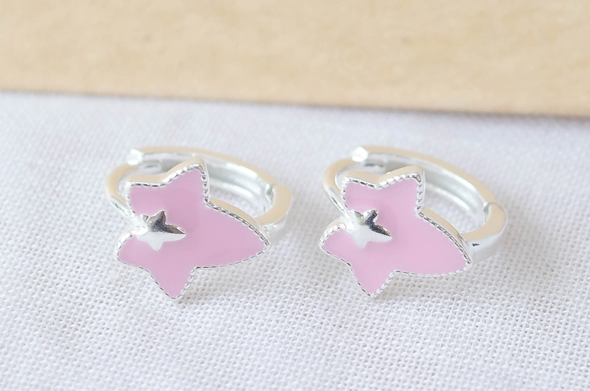 L-AR1060 Aros huggies con estrella alargada esmalte ROSA