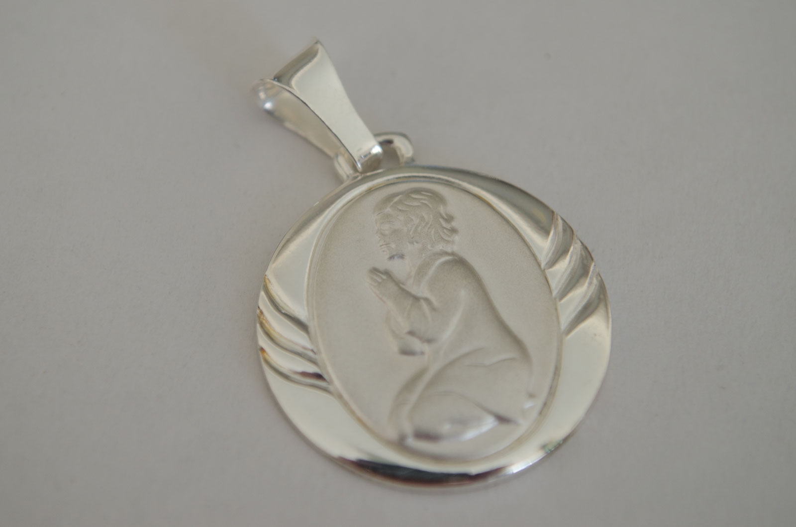 *Dije medalla maciza nio Jess - 2.3cm