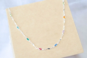 L-CA0352 Choker hojitas cubics colores