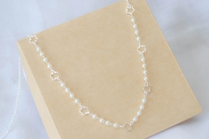 L-CA0356 Choker perlas y flores