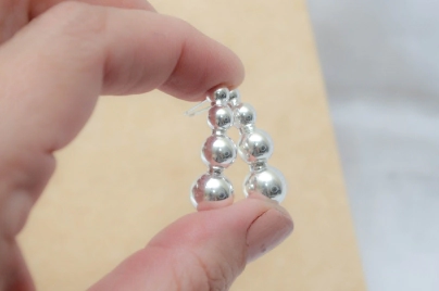 L-AR0101 Aros bolitas colgante