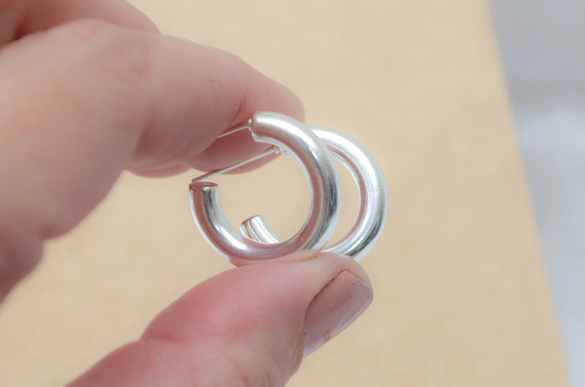 L-AR0102 Aros argollas pasantes simil infladas