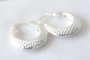 L-AR1083 Aros argollas puntitos