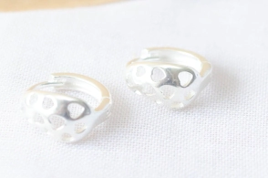 L-ARC0018  Aros cubanos calados corazones