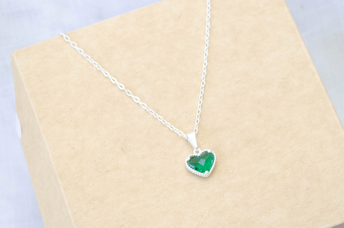 L-CA0359 Cadena 40 + corazon cubic VERDE
