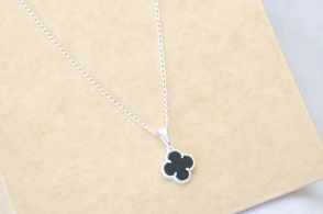 L-CA0360 Cadena 45 cm + trebol NEGRO