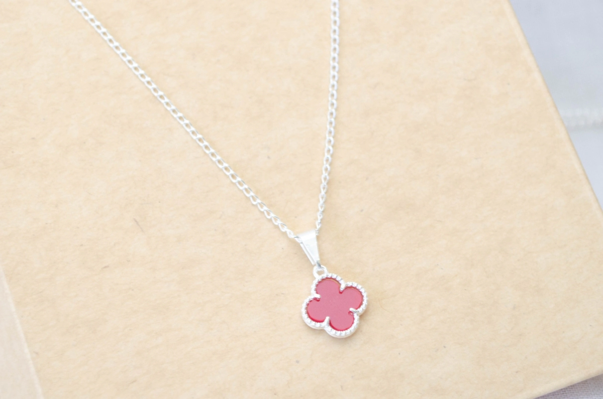 L-CA0360 Cadena 45 cm + trebol ROJO