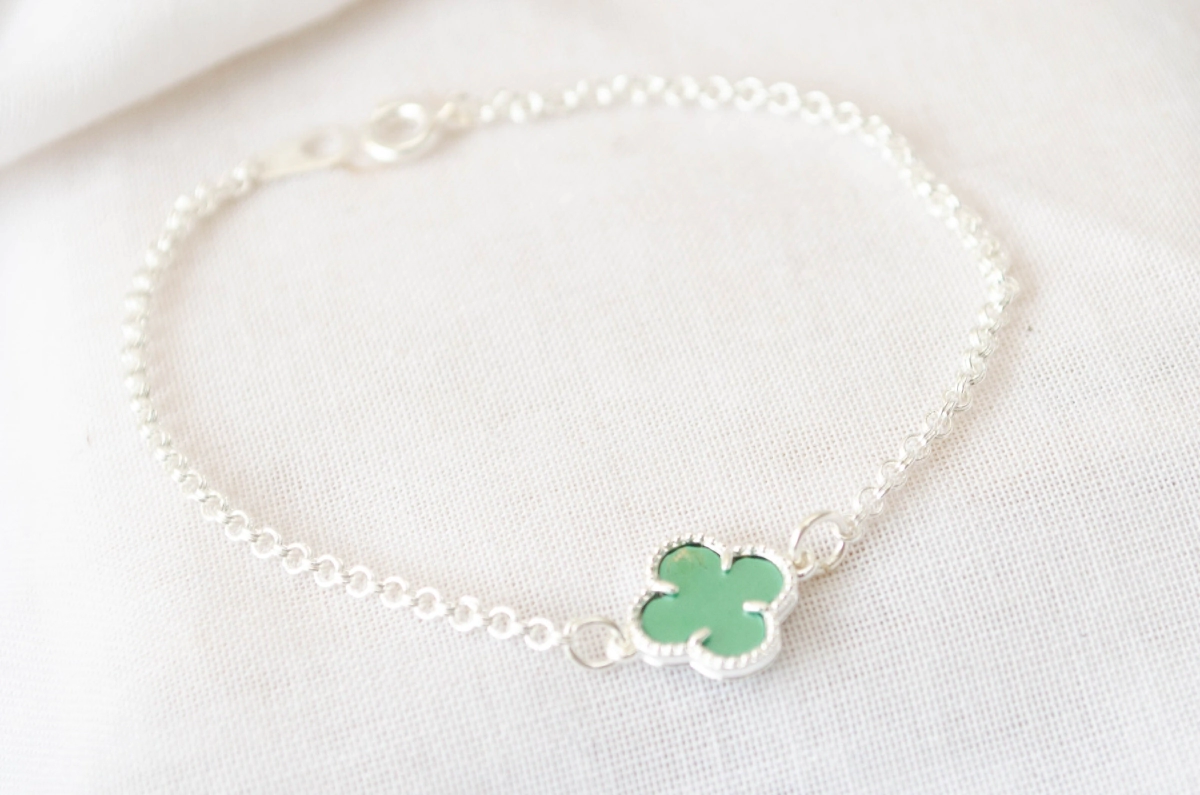 L-PU0157 Pulsera  con tr�bol VERDE