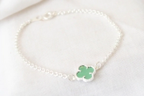 L-PU0157 Pulsera  con tr&eacute;bol VERDE