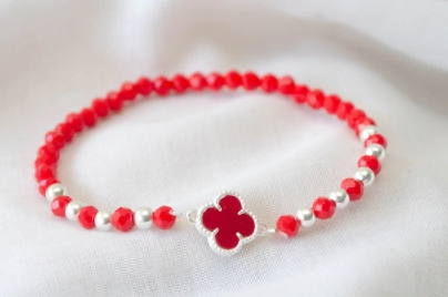 L-PU0173 Pulsera cristales elastizada trebol ROJO