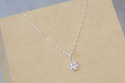 CA0001 Cadena 40+ flor cubic rosa