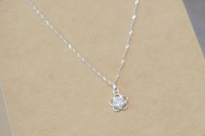 CA0001 Cadena 40+ flor cubic transparente