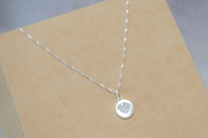 CA0007 Cadena 45+ circulo corazon TRANSPARENTE