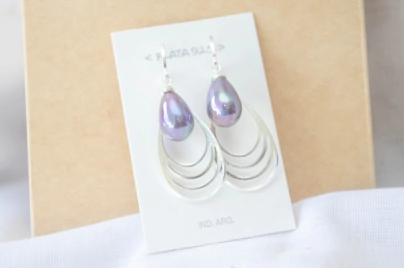 L-AR1188 Aros gotas colgantes perla gota tornasol