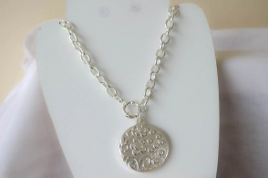 ABC0007 Cadena Tiffany con medalla redonda cierre marinero 50cm