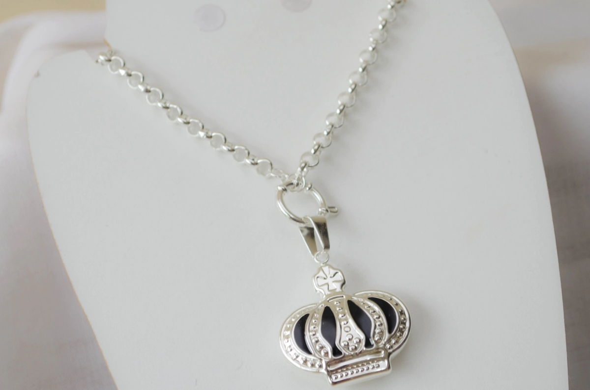 ABC0008 Cadena rolo con dije corona 