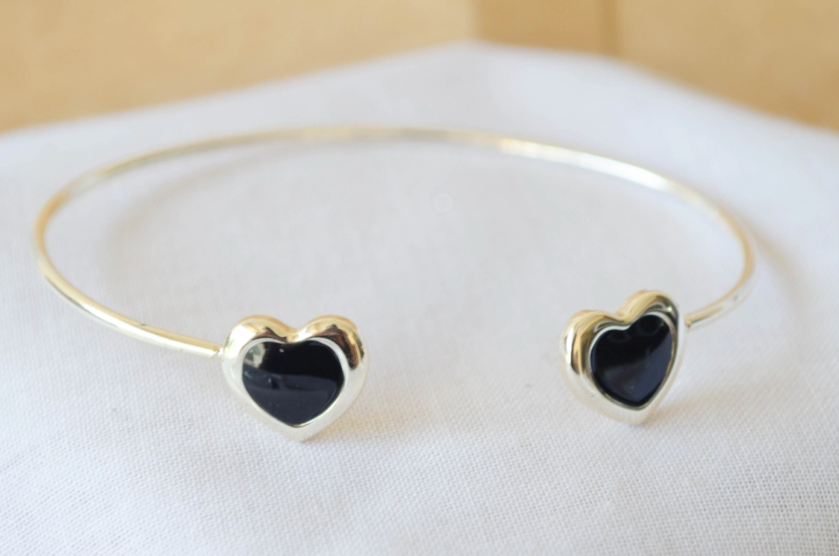 ABP0012 Pulsera esclava 2 corazones resina NEGRO