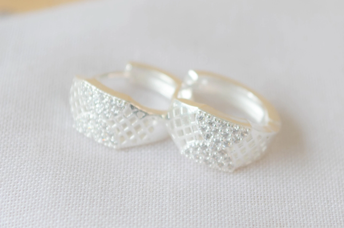 L-ARB0004 Huggies simil mariposa brillos 1.5cm