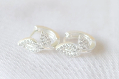 L-ARB0007 Huggies hojitas brillos 1.2cm