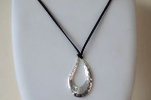 L-CA0375 Cord&oacute;n gamuza con gota