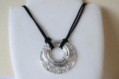 L-CA0376 Cordon gamuza con dije circulo