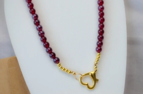 F-CA0008 Colgante perlas vidrio BORDEAU DORADO