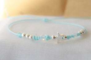 L-PU0215 Pulsera MUNDIAL hilo celete bolitas estrella