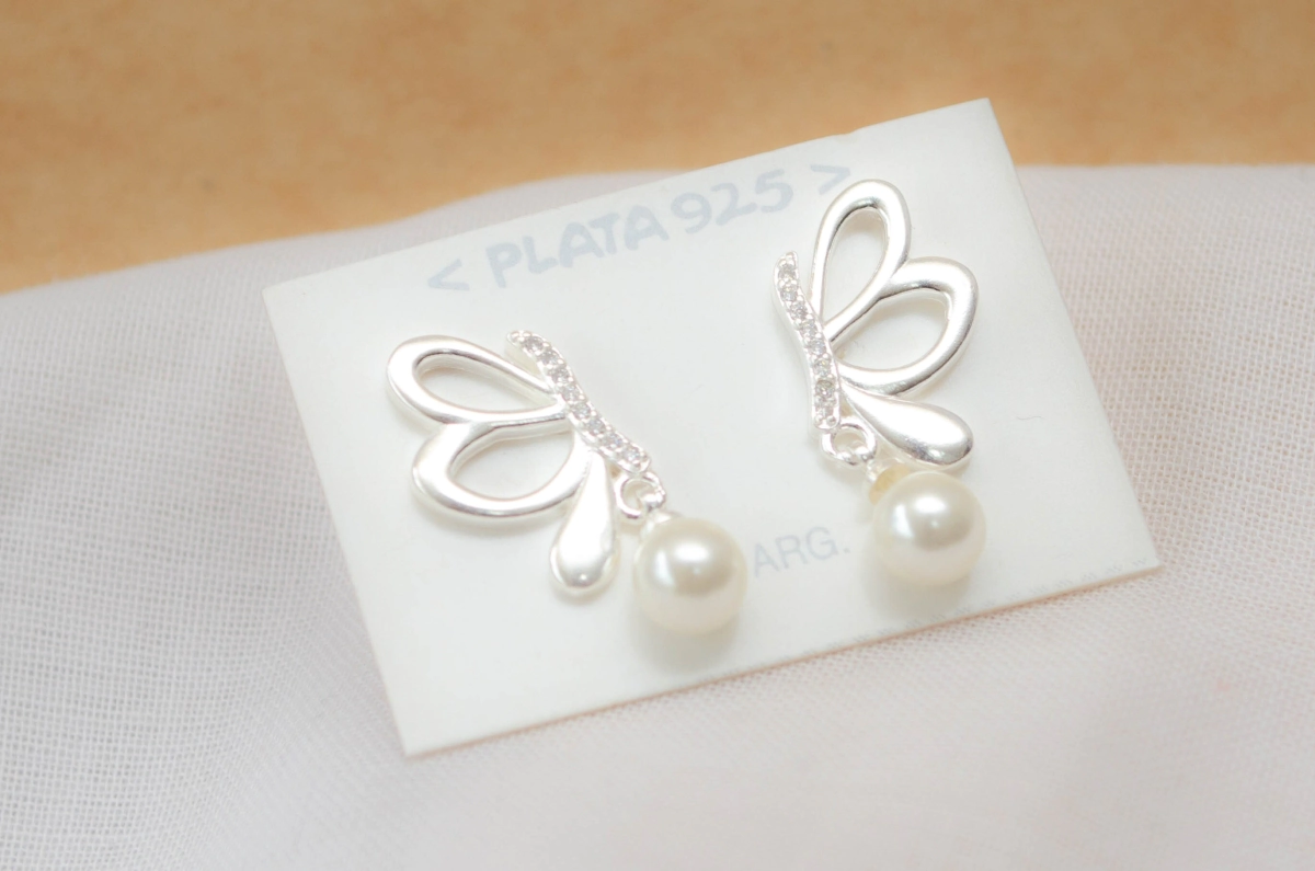 L-AR1198 aros mariposa cubic perla