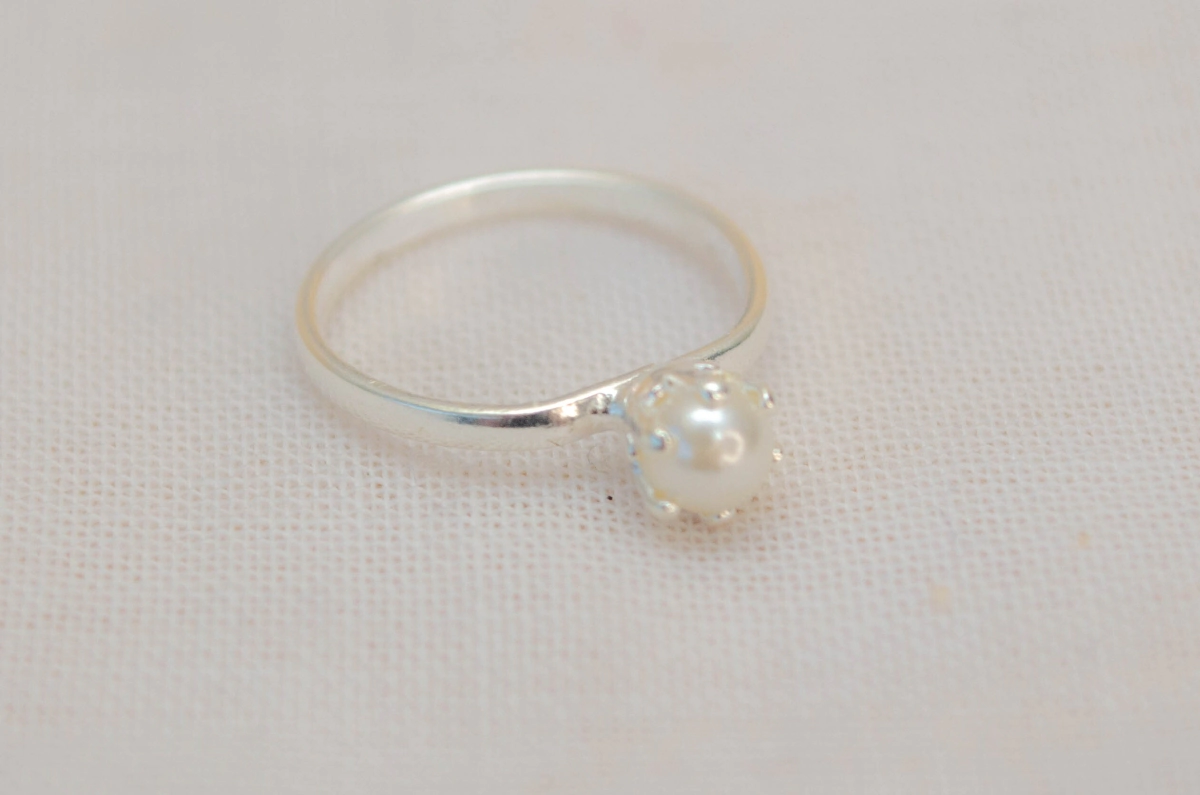 L-ANn0005 ANILLO NENA perla