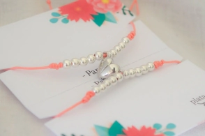 AMI0019 Setx2 pulseras hilo bolitas coraz&oacute;n imantado ROSA