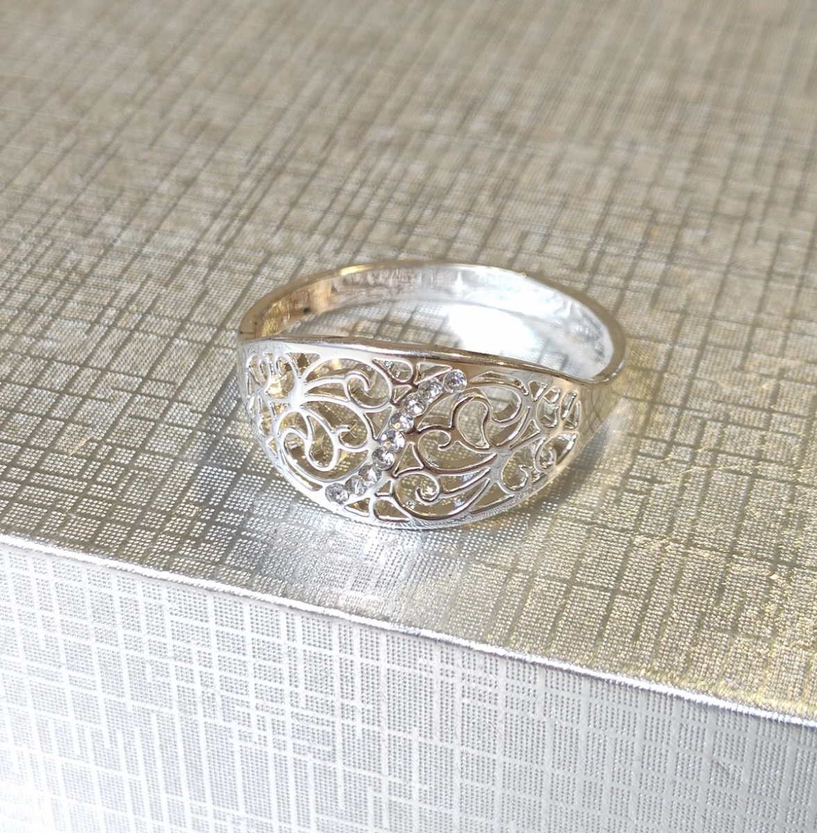 ABAN1557 Anillo formas y cubics