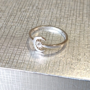 ABAN1560 Anillo luna y sol cubic