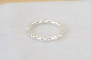 ABAN0017 Anillo tubo bolita