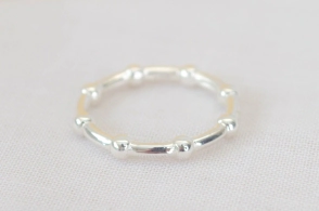ABAN0018 Anillo tubo bolita