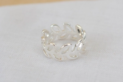 ABAN0019 Anillo MIDI hojitas
