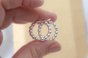 ABA0046 Aros argollas con bolitas 1.8cm