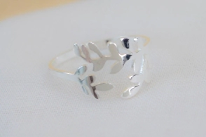 ABAN0027 Anillo 2 hojas