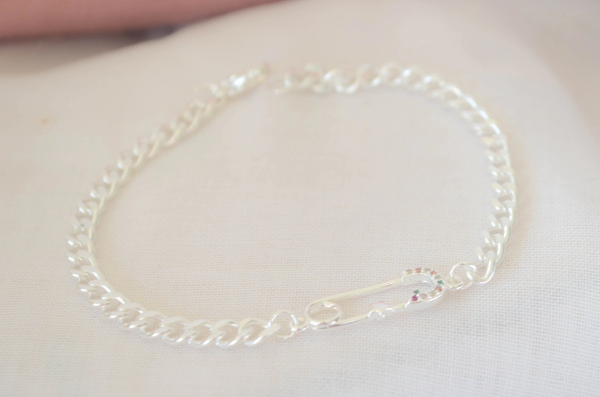 ABP0034 Pulsera grumet centro clip cubics