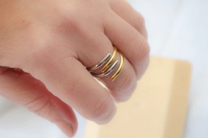 ABAN0066 Anillo aceros combinado lineas