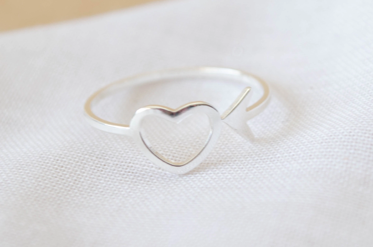ABAN0050 Anillo corazon borde