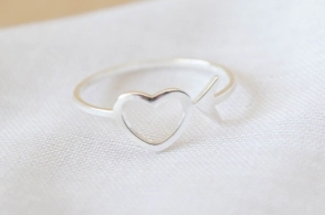 ABAN0050 Anillo corazon borde