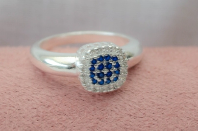 L-AN0197 Anillo CUADRADO micropave AZUL